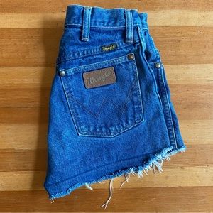 Moving sale! Wrangler cutoffs